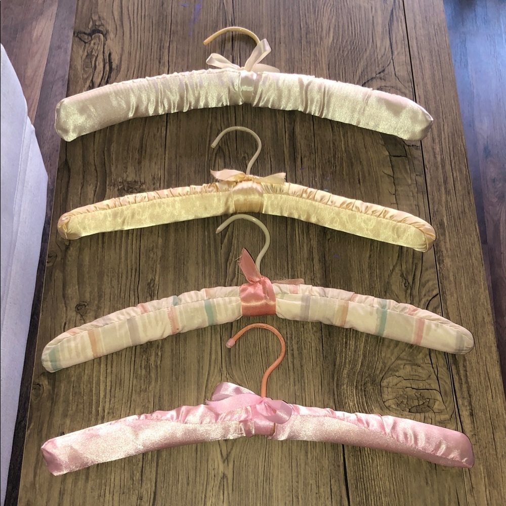 BUNDLE OF FOUR VINTAGE PADDED HANGERS